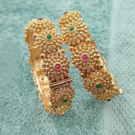 FANCY BANGLES 01